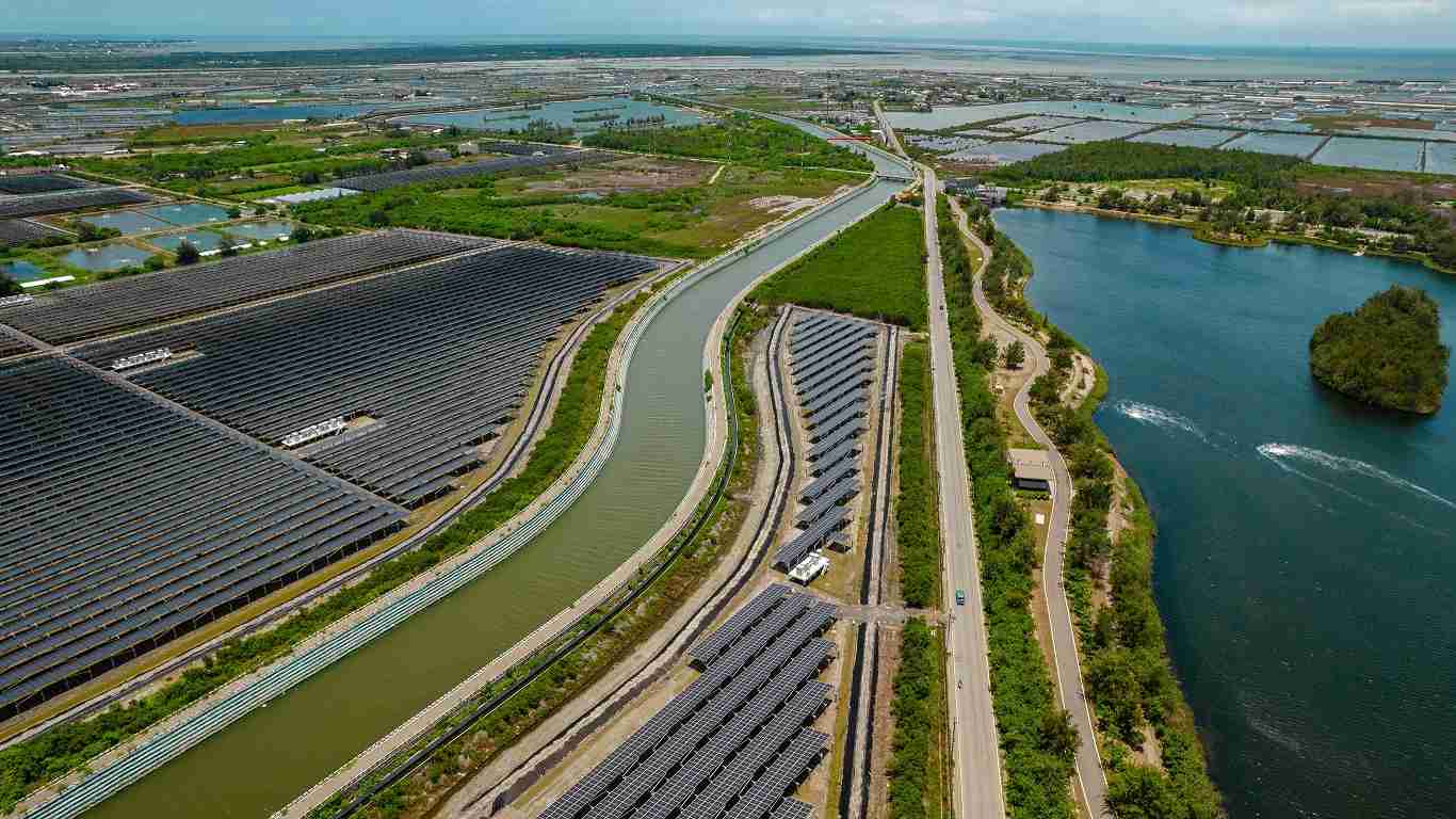 云顶国际8588yd能源事业提供智慧能源管理、、、、太阳能监控管理、、、全方位电厂建置及运维解决方案，，，并拥有管理超过6000案场的经验